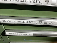 Grote partij pneumatische cilinders en toebehoren - afbeelding 36 van  204