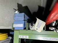 Grote partij pneumatische cilinders en toebehoren - afbeelding 118 van  204
