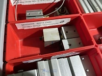 Grote partij pneumatische cilinders en toebehoren - afbeelding 198 van  204
