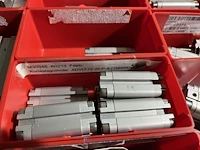 Grote partij pneumatische cilinders en toebehoren - afbeelding 203 van  204