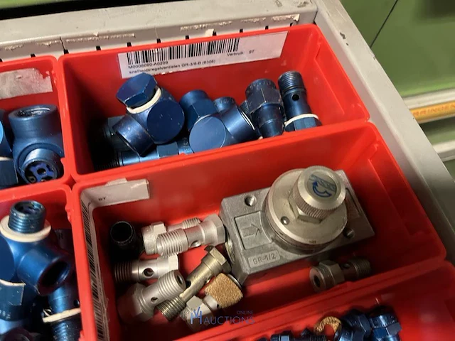 Grote partij pneumatische koppelingen, slangen en armaturen - afbeelding 7 van  191