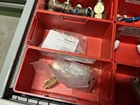 Grote partij pneumatische koppelingen, slangen en armaturen - afbeelding 30 van  191
