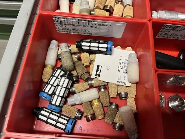 Grote partij pneumatische koppelingen, slangen en armaturen - afbeelding 34 van  191