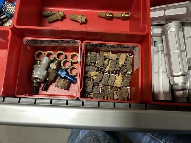 Grote partij pneumatische koppelingen, slangen en armaturen - afbeelding 40 van  191
