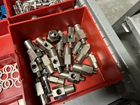 Grote partij pneumatische koppelingen, slangen en armaturen - afbeelding 59 van  191