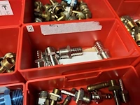 Grote partij pneumatische koppelingen, slangen en armaturen - afbeelding 118 van  191