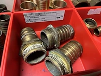 Grote partij pneumatische koppelingen, slangen en armaturen - afbeelding 136 van  191