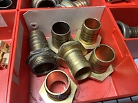 Grote partij pneumatische koppelingen, slangen en armaturen - afbeelding 138 van  191
