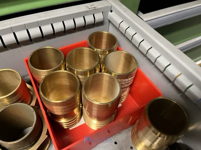Grote partij pneumatische koppelingen, slangen en armaturen - afbeelding 144 van  191