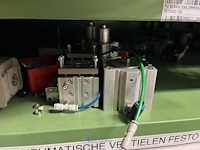 Grote partij pneumatische ventielen en ventieleilanden - afbeelding 89 van  193
