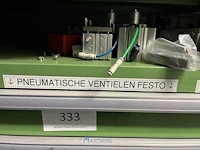 Grote partij pneumatische ventielen en ventieleilanden - afbeelding 90 van  193