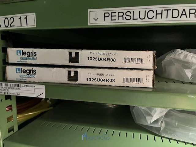 Grote partij pneumatische ventielen en ventieleilanden - afbeelding 104 van  193