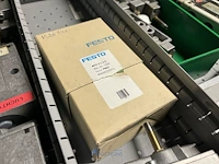 Grote partij pneumatische ventielen en ventieleilanden - afbeelding 127 van  193