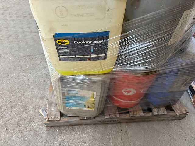 Grote partij professionele verf, coatings & vloeistoffen – ca. 10 pallets - afbeelding 2 van  29