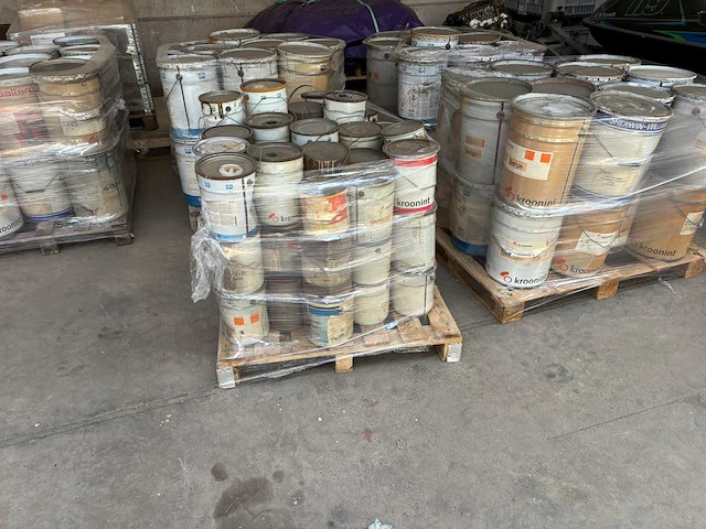 Grote partij professionele verf, coatings & vloeistoffen – ca. 10 pallets - afbeelding 1 van  8