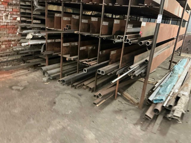 Grote partij profielstaal - afbeelding 4 van  9