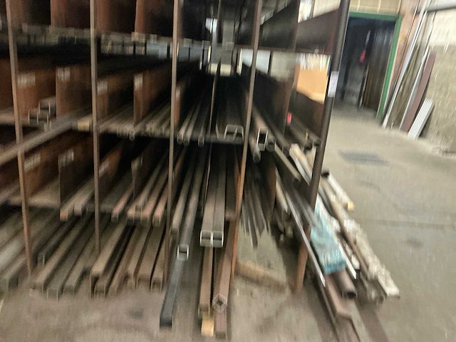 Grote partij profielstaal - afbeelding 9 van  9