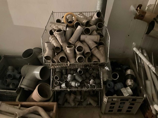 Grote partij pvc moffen en koppelingen - afbeelding 3 van  4