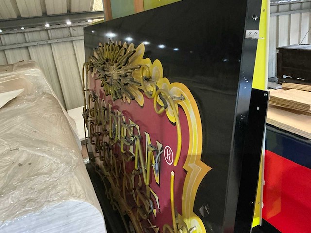 Grote partij reclamepanelen, logo’s, lichtbakken - afbeelding 4 van  18