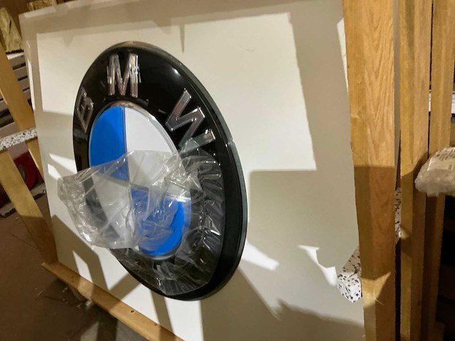 Grote partij reclamepanelen, logo’s, lichtbakken - afbeelding 8 van  18