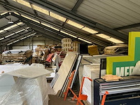 Grote partij reclamepanelen, logo’s, lichtbakken - afbeelding 11 van  18