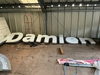Grote partij reclamepanelen, logo’s, lichtbakken - afbeelding 13 van  18