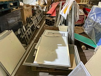 Grote partij reclamepanelen, logo’s, lichtbakken - afbeelding 18 van  18