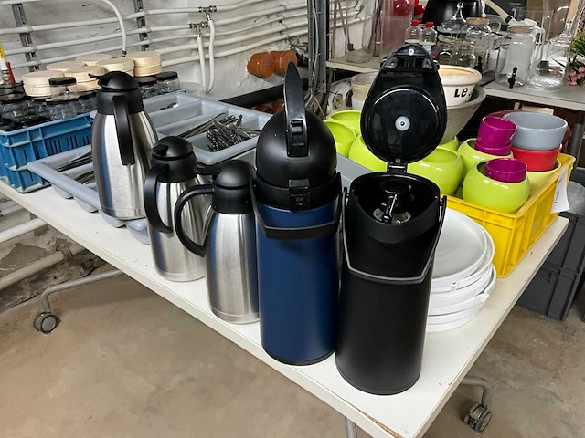 Grote partij restaurantbenodigdheden - afbeelding 4 van  11