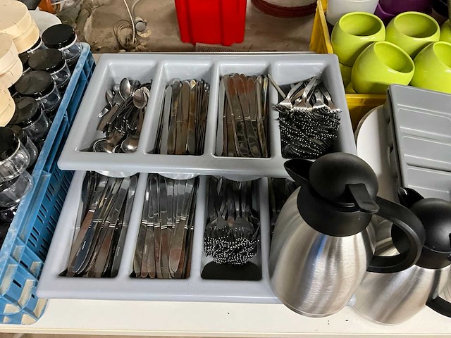 Grote partij restaurantbenodigdheden - afbeelding 5 van  11