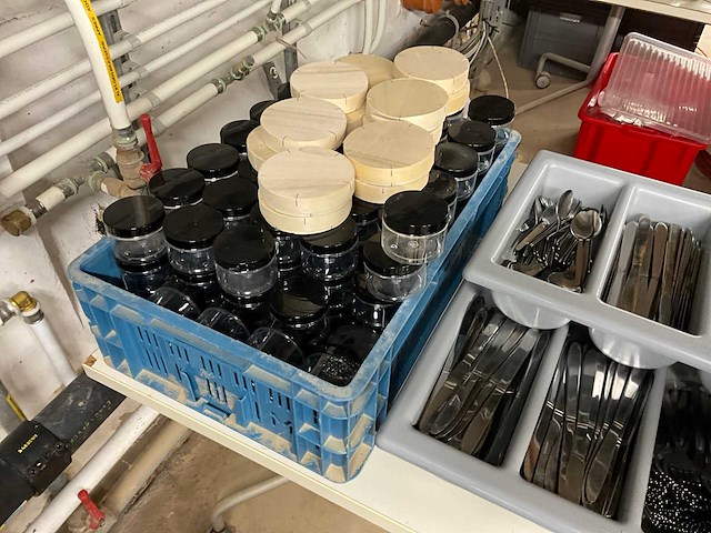 Grote partij restaurantbenodigdheden - afbeelding 6 van  11