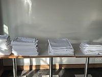 Grote partij restaurantlinnen