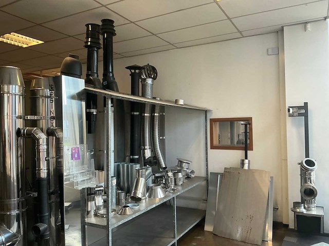 Grote partij rookgasafvoer-demomateriaal - afbeelding 2 van  10