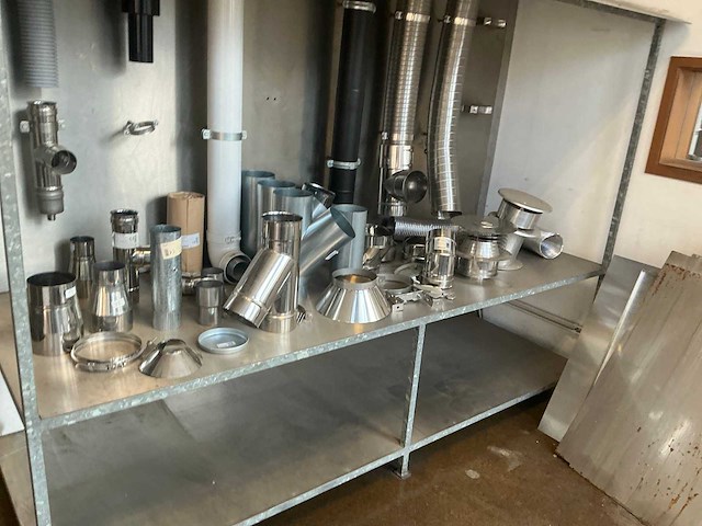 Grote partij rookgasafvoer-demomateriaal - afbeelding 10 van  10