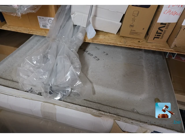 Grote partij sanitair en accessoires - afbeelding 4 van  21