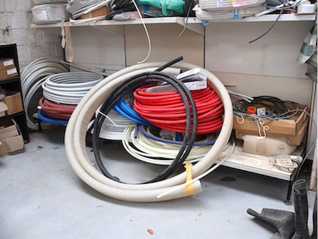 Grote partij sanitair - afbeelding 1 van  7