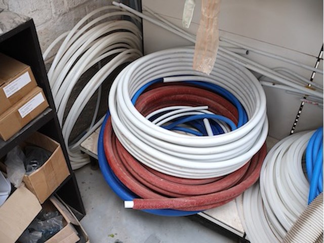 Grote partij sanitair - afbeelding 3 van  7