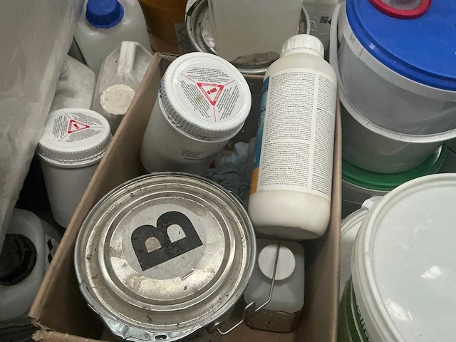 Grote partij schildersbenodigdheden - afbeelding 2 van  23