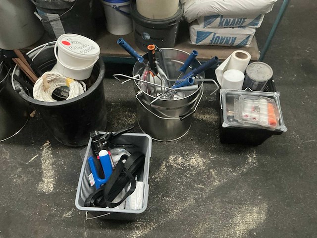 Grote partij schildersbenodigdheden - afbeelding 17 van  23