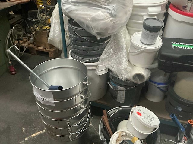 Grote partij schildersbenodigdheden - afbeelding 18 van  23