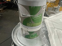 Grote partij schildersbenodigdheden - afbeelding 23 van  23