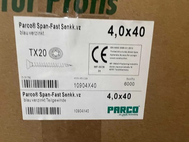 Grote partij schroeven 32400 stuks halve pallet - afbeelding 4 van  10