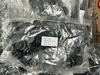 Grote partij schroeven, afdekplaatjes en sealplaatjes - afbeelding 19 van  25