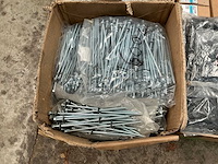 Grote partij schroeven, afdekplaatjes en sealplaatjes - afbeelding 20 van  25