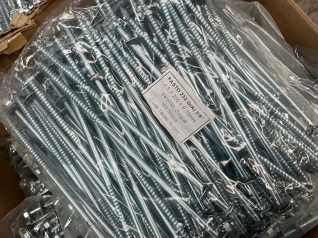 Grote partij schroeven, afdekplaatjes en sealplaatjes - afbeelding 25 van  25