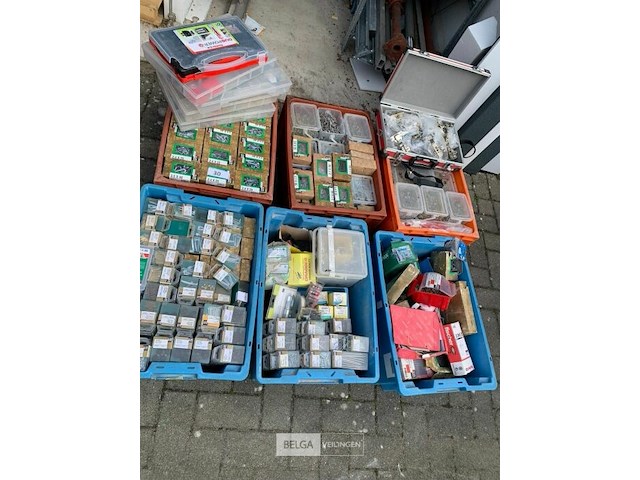 Grote partij schroeven, divers - afbeelding 1 van  6