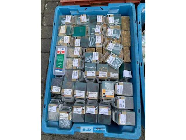 Grote partij schroeven, divers - afbeelding 2 van  6