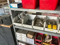 Grote partij schroeven en bevestigingstoebehoren - afbeelding 6 van  9