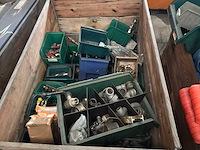 Grote partij schuur en polijst materiaal - afbeelding 2 van  2