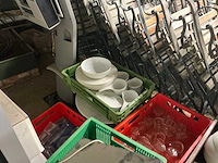 Grote partij servies en glaswerk - afbeelding 2 van  11