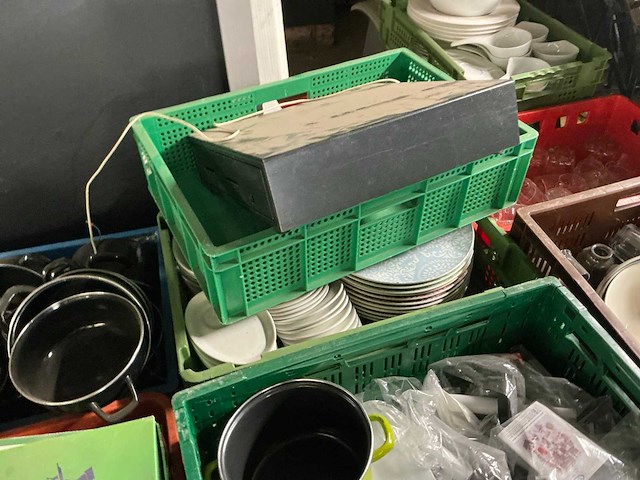 Grote partij servies en glaswerk - afbeelding 11 van  11